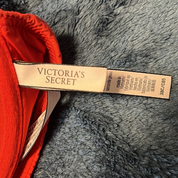 Victoria’s Secret racer back bra - Picture 3 of 3